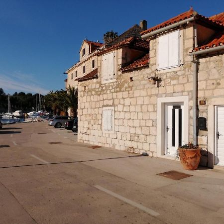 Holiday Home Gariful Milna  Esterno foto